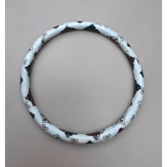 Vintage White Cloisonne Enamel Bangle Bracelet With Floral Design - Picture 3 of 6